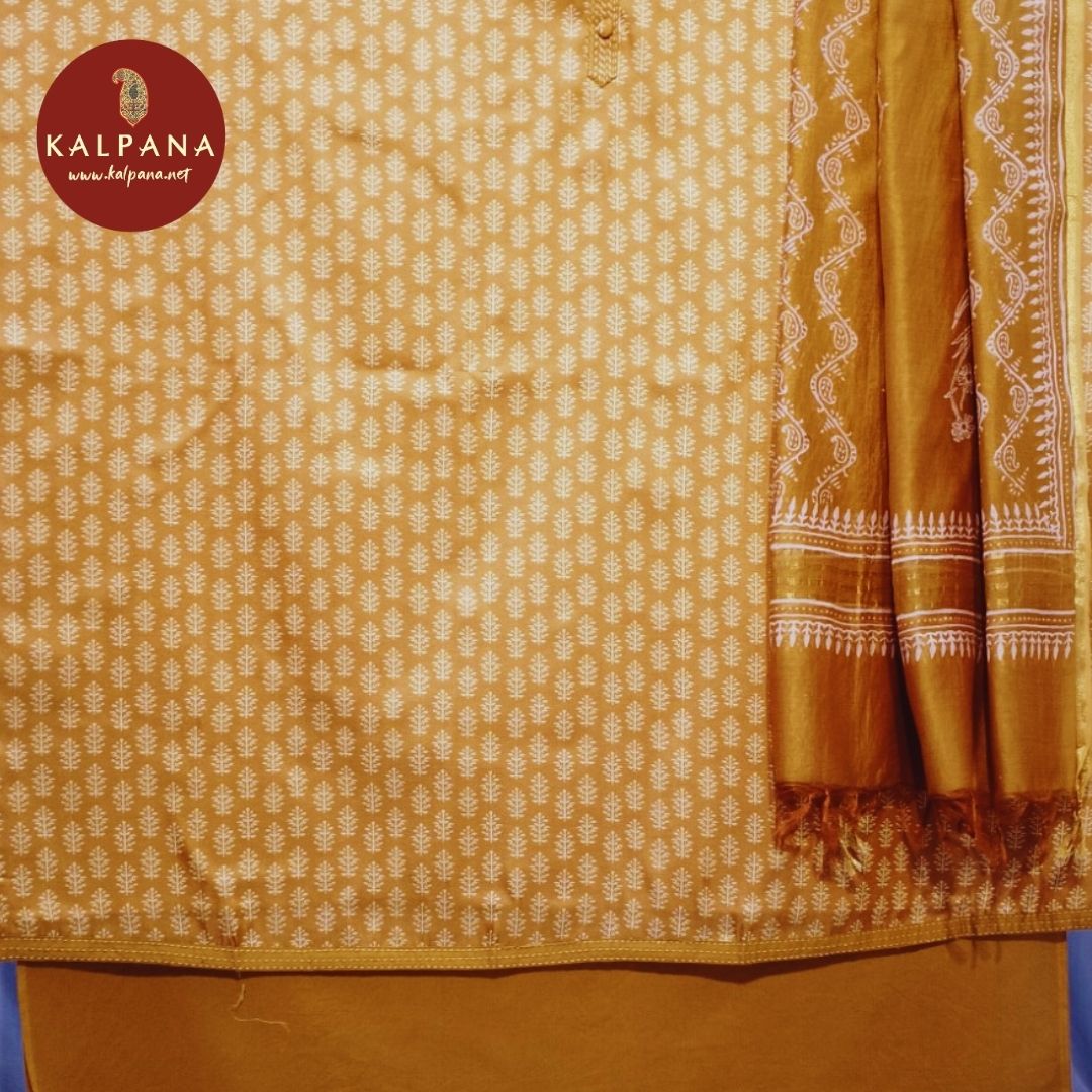 Shirt: Printed Blended SICO Cotton Unstitched Suit with All Over Printed and Self Border.TheNeckline is Printed
Dupatta: Self matched Emerald Green color Printed SICO Cotton Dupatta with Printed Border.
The Cotton Salwar is Emerald Green.
Perfect for Casual Wear.
Recommended for Summer season(s). Dry Clean Only
Shirt Fabric: 2.5 mts
Salwar Fabric: 2.4 mts
Dupatta: 2.4 mts
Country Of Origin:India
Weight: 500 gms