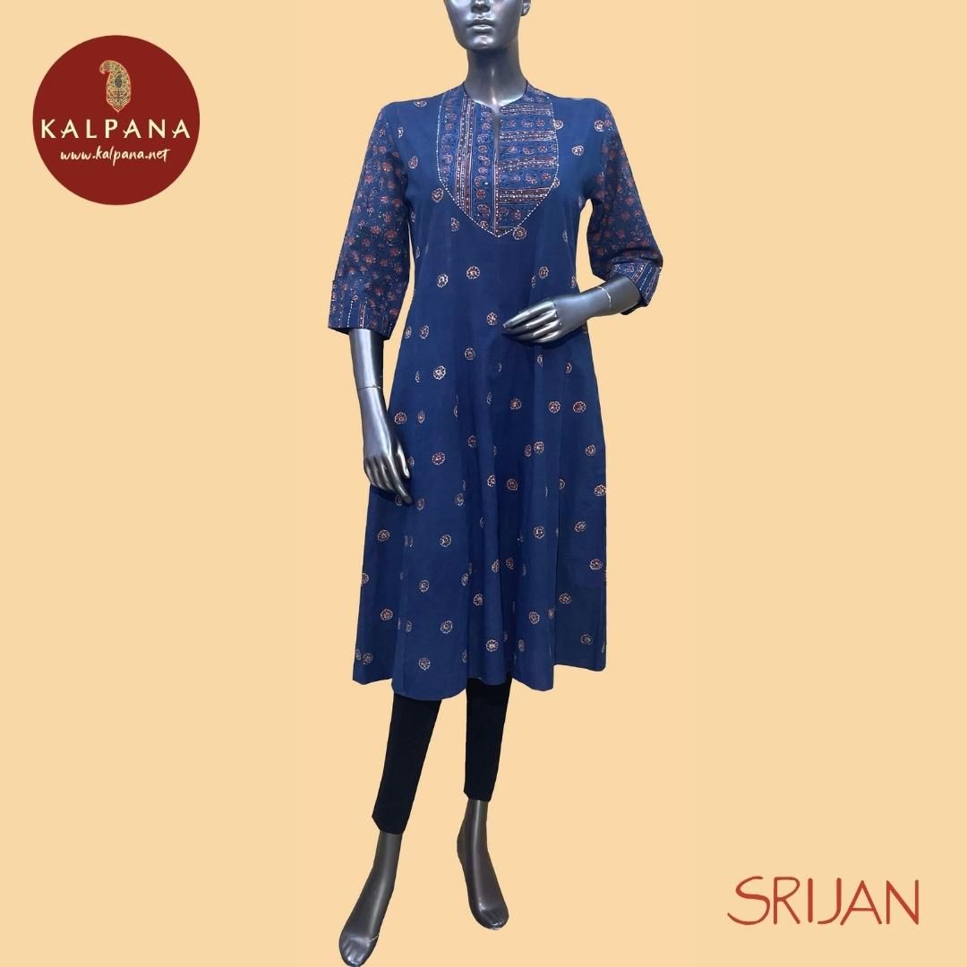 Ajrakh Angarakha Pure Cotton Dress. Perfect for Semi Formal Wear. Recommended for Summer season(s). Dry Clean Only
Country Of Origin:India
Weight: 300 gms