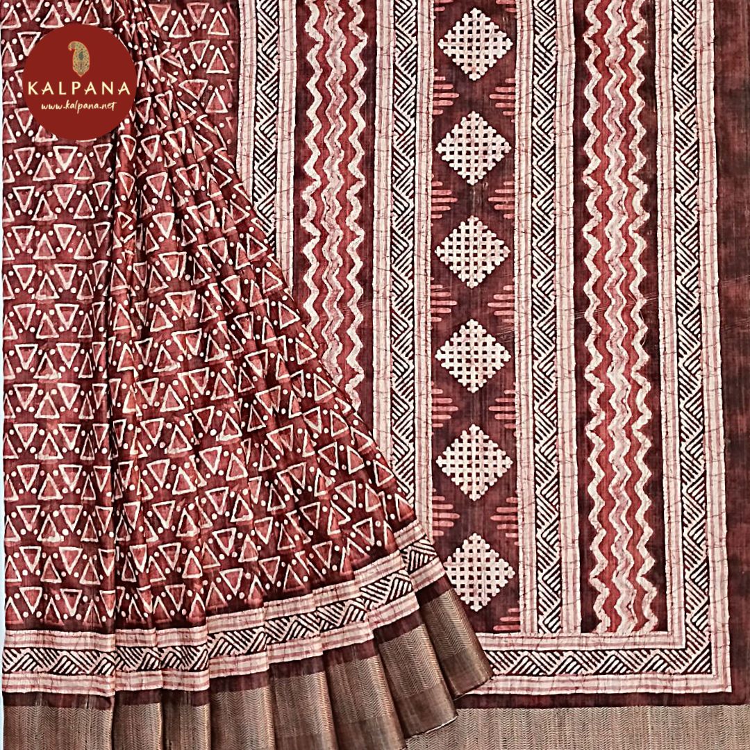 Maroon Red Printed Blended Tussar Silk Saree with Zari Border.The Self colored Printed Unstitched Blouse has Zari Border Perfect for Multi Occasion Wear in Festive season(s). Dry Clean Only.
Saree 5.4 mts
Blouse 0.8 mts
Country Of Origin:India
Weight: 500 gms