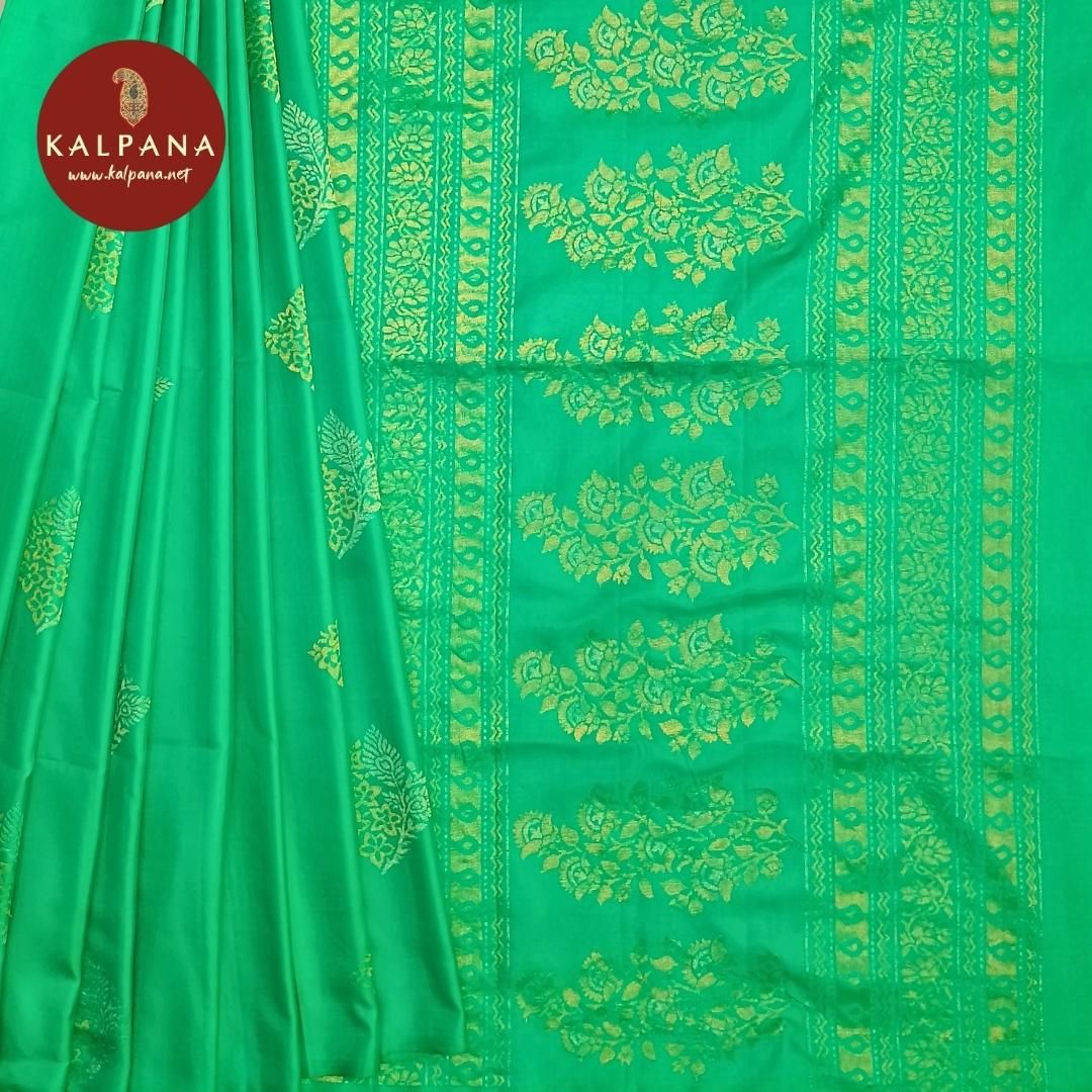 LightGreen Bangalore Handloom Pure Silk Saree. The Palla is Zari. The colored Unstitched Blouse has Perfect for Semi Formal Wear in Summer season(s). Dry Clean Only.
Saree 5.4 mts
Blouse 0.8 mts
Country Of Origin:India
Weight: 500 gms