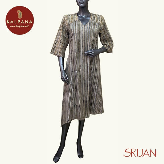 Ajrakh Angarakha Pure Cotton Dress. Perfect for Semi Formal Wear. Recommended for Summer season(s). Dry Clean Only
Country Of Origin:India
Weight: 300 gms